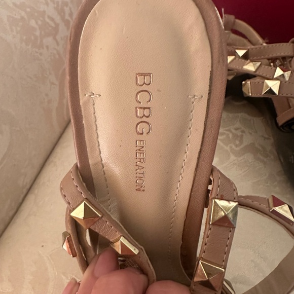 BCBGeneration pumps with decals (black and beige) - Picture 3 of 6